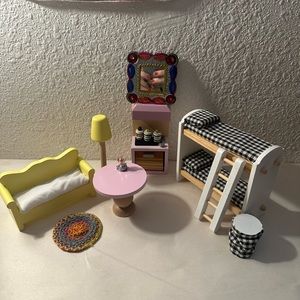 Doll Sized Wooden
Dollhouse Furniture Toy Lot Bundle